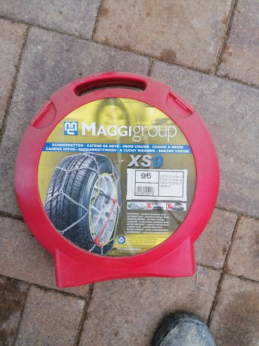 Vând lanțuri antiderapante