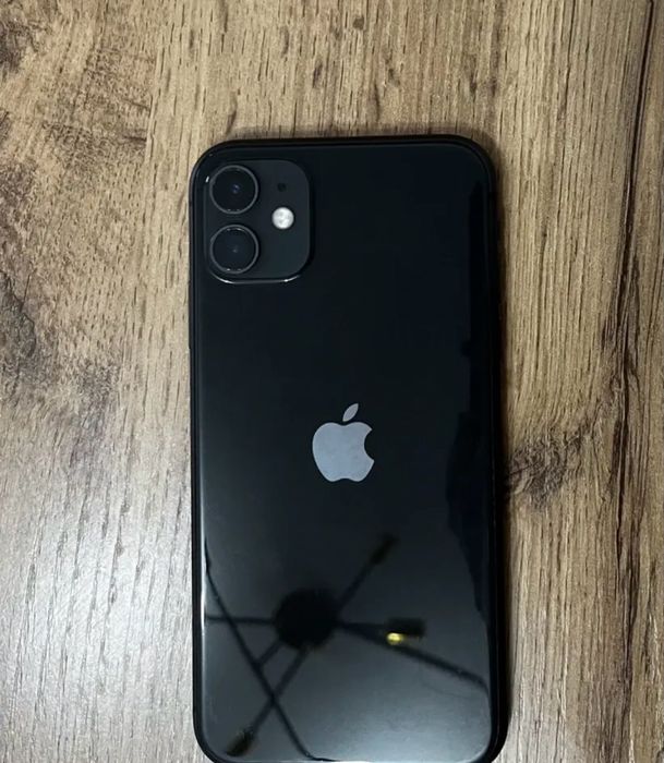 Продаю Б/У Iphone 11