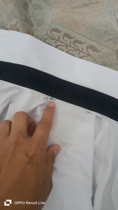 Продам белую новую рубашку