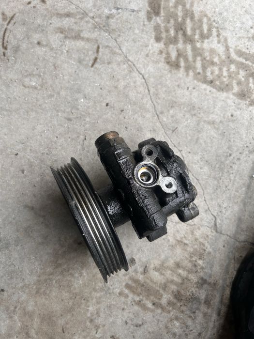 Хидравлична помпа Passat B5