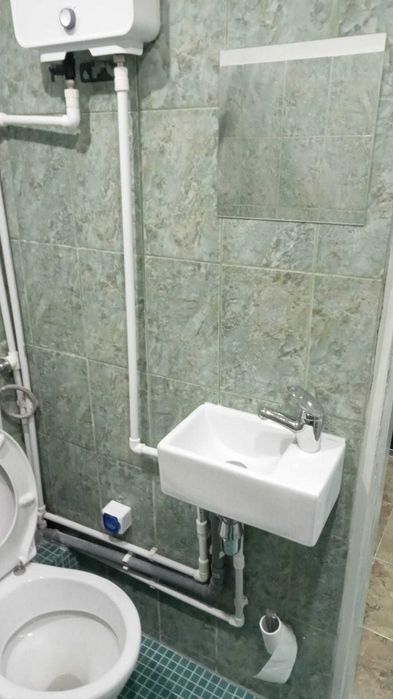Schimb garsoniera renovata si mobilata cu apartament si diferenta de 25 000 euro in Navodari.