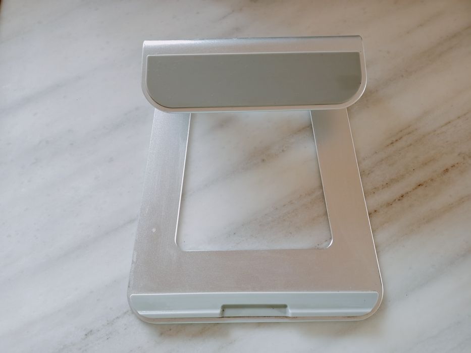 Алюминиевая подставка для ноутбука