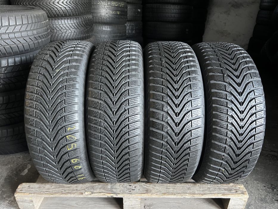 4 anvelope de iarna 205/60/16 Vredestein 8 mm!