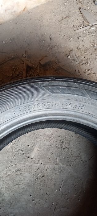 Срочно продам резину размер 18
