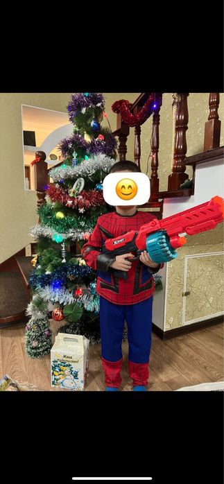 Костюм человека паука на 5/6 лет
