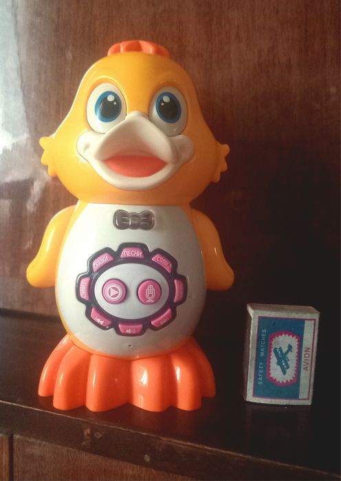 Обучающая игрушка- утенок