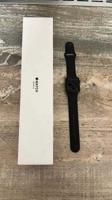 Продам Apple Watch Series 3