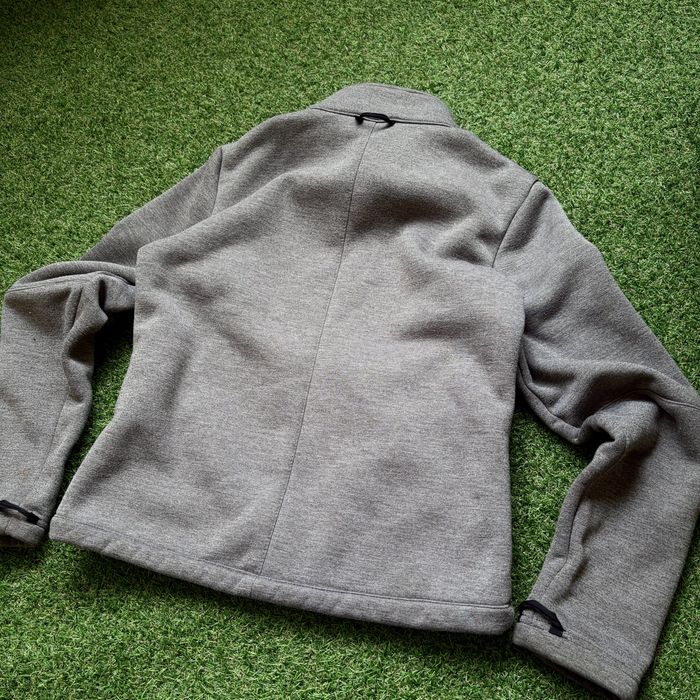 Дамски якета и горници JACK WOLFSKIN, G-STAR, BENETTON