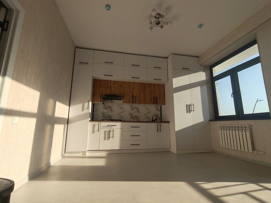 Kuxinni garnetur mebel Zakaz