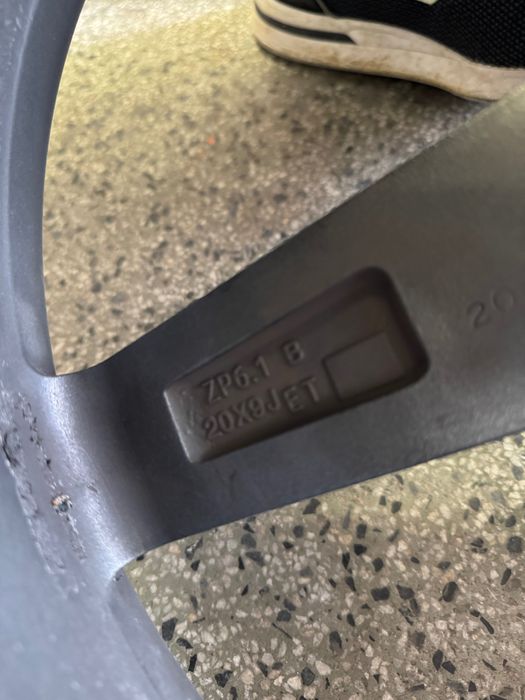 Джанти 20’ 5х112 със зимни гуми Hankook