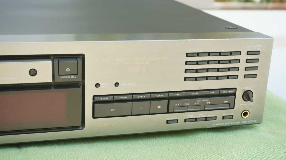 CD player SONY CDP-X33ES