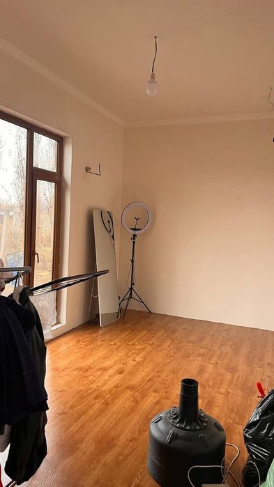 Продается дом Кибрай
Бурота махалла
Уткир улица, 4х ком, кухня, въезд