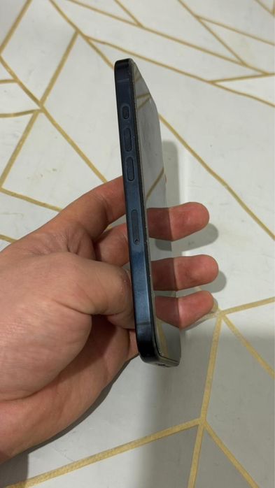 Продам Айфон 15 про