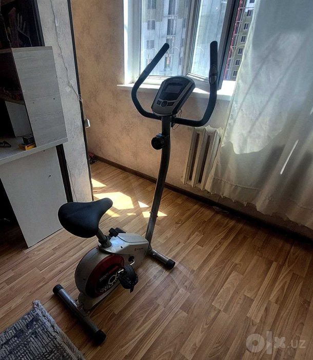 Велотренажёр,в отличном состоянии