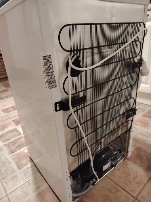 Frigider Sharp impecabil