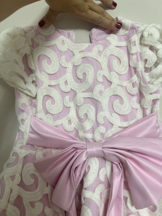 Продам детское платье  3000 тг