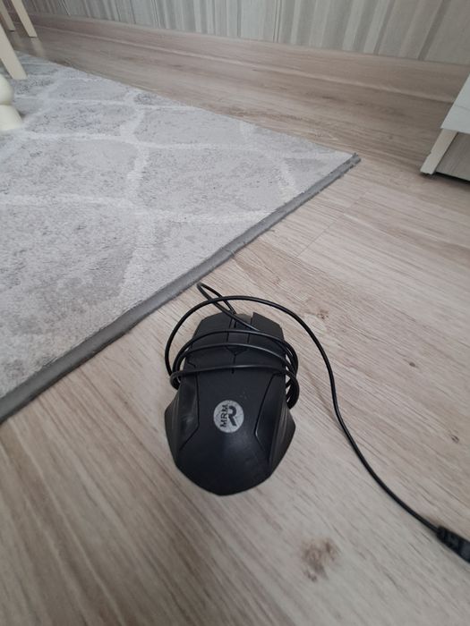 Продаю провадную мышку