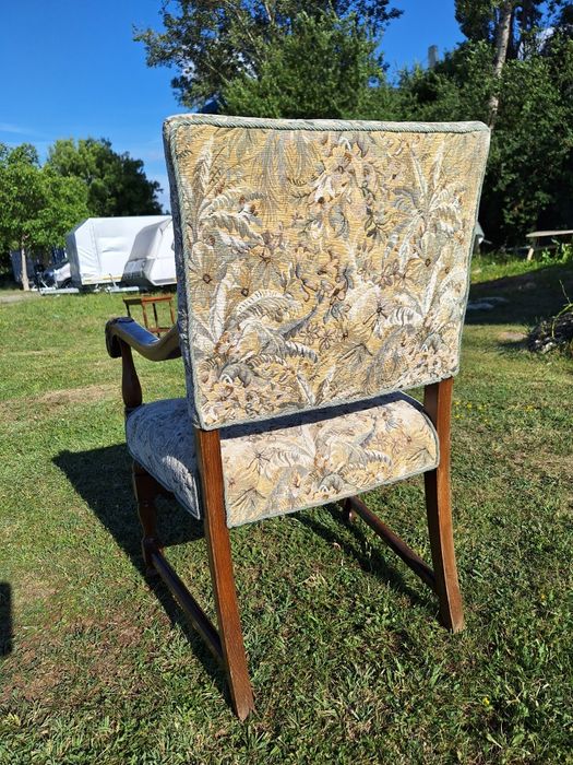 Винтидж кресло,  стол с богата дърворезба