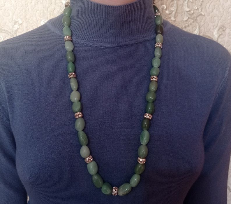 Бусы из натурального камня