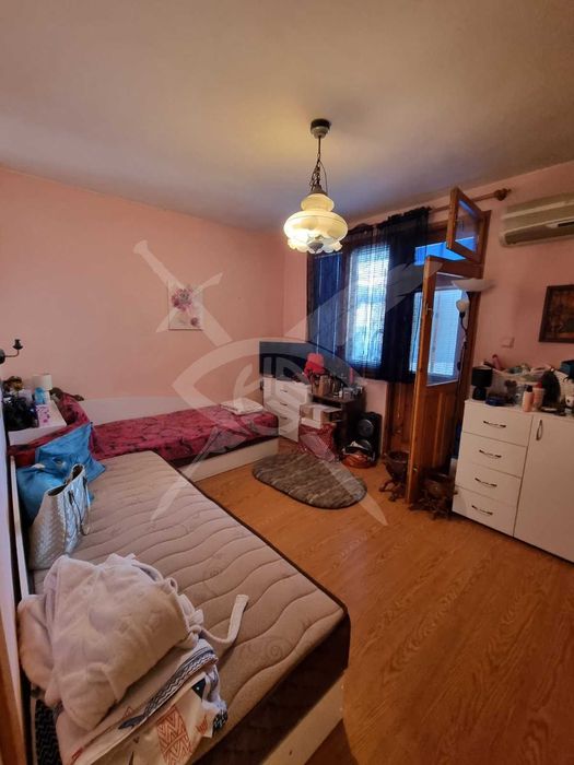 Продава се Тристаен апартамент в Бургас, Възраждане - 93 кв.м за 1366 €/кв.м - Снимка #2