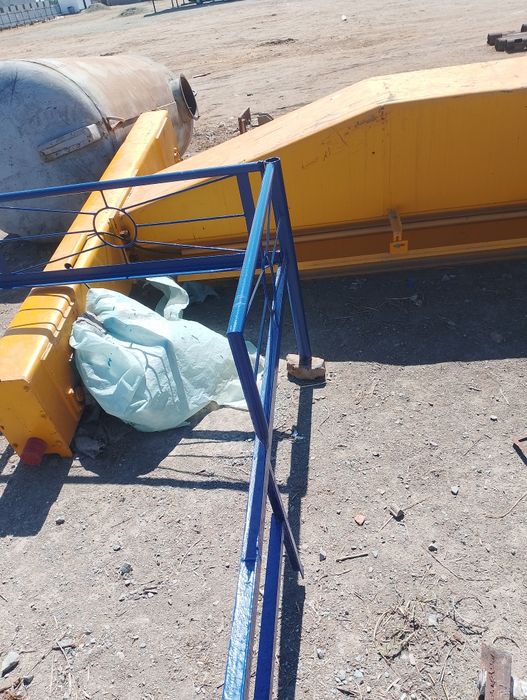 Мостовой  кран длиной 18.5 м  очень в хорошем состояние полный комплек