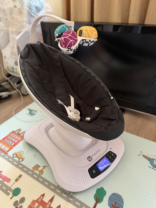 Mamaroo - 4 Moms