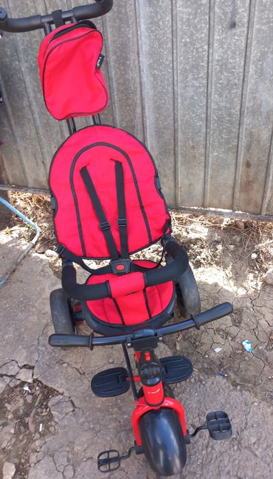 Vând tricicleta urgent