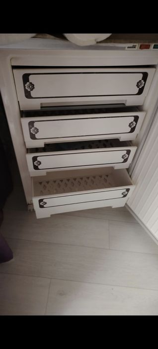 Продам морозильную камеру