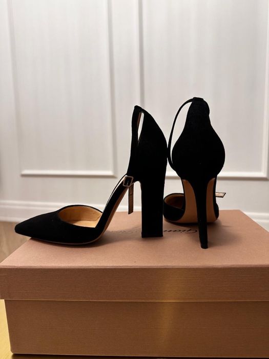 Продам босоножки