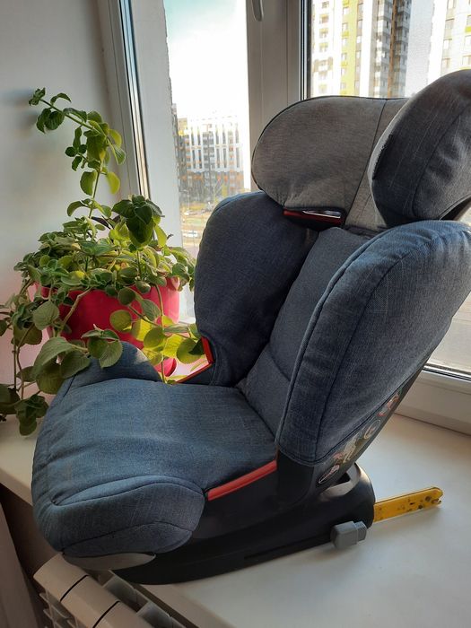 Maxi-Cosi RodiFix автокресло