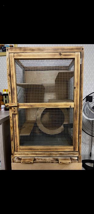 Деревянная клетка