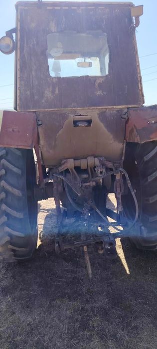 Traktor sotiladi