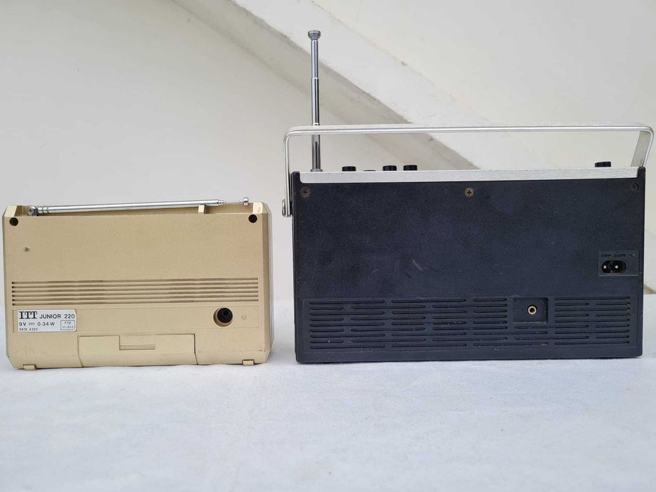 Radio ITT Germany, AM / FM, antena satelor, stare buna de functionare, pret pentru ambele