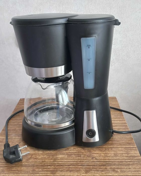 Кофеварка на 8 чашек