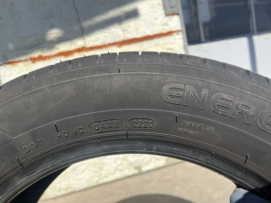 4 бр. летни гуми 205/55/16 Michelin DOT 2220 2x6 mm 2x4 mm