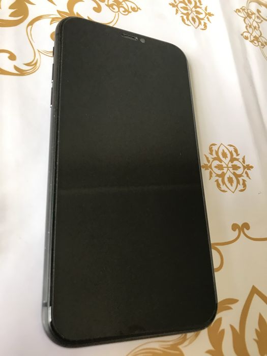 Iphone 11  идеальная оригинал