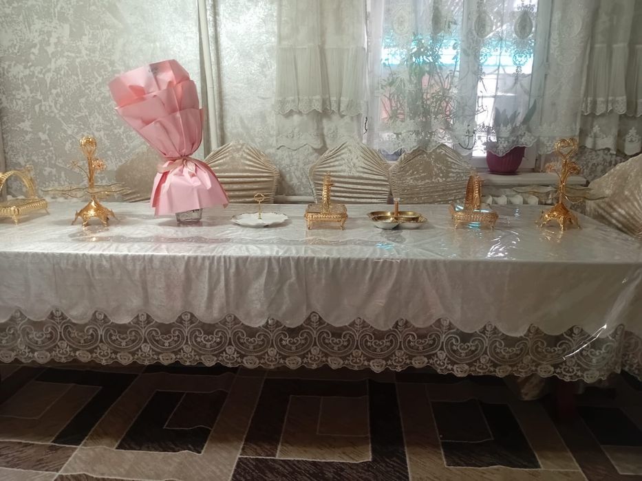 стол раздвижной.