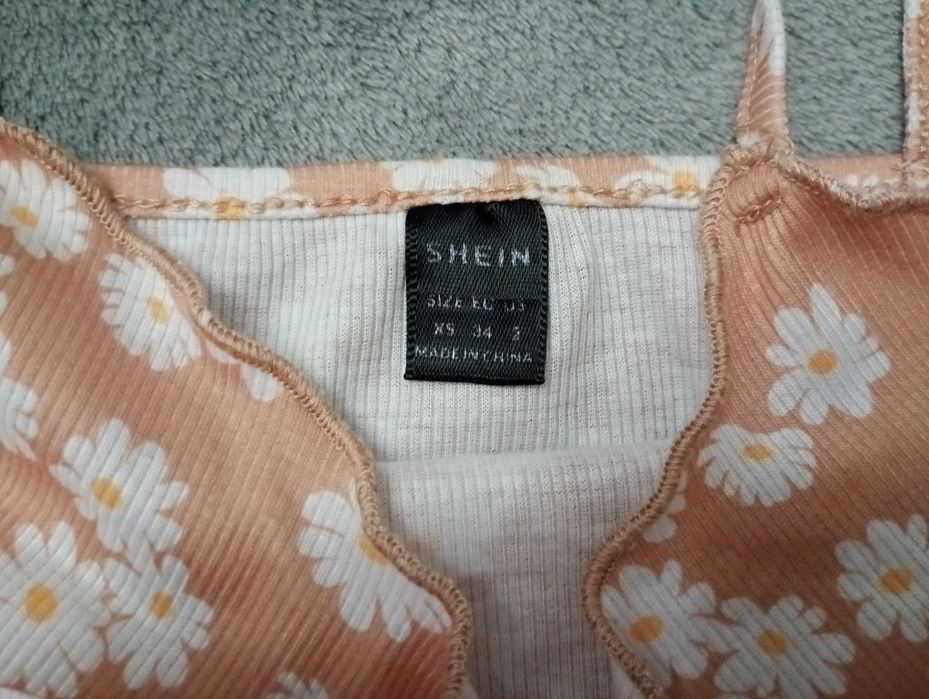 Дамски тениски, блузи и топове