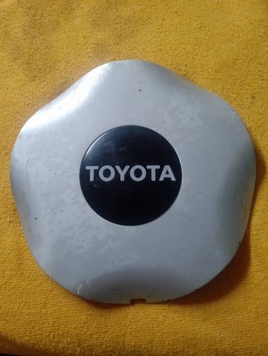Колпак заглушка ступицы диска Toyota