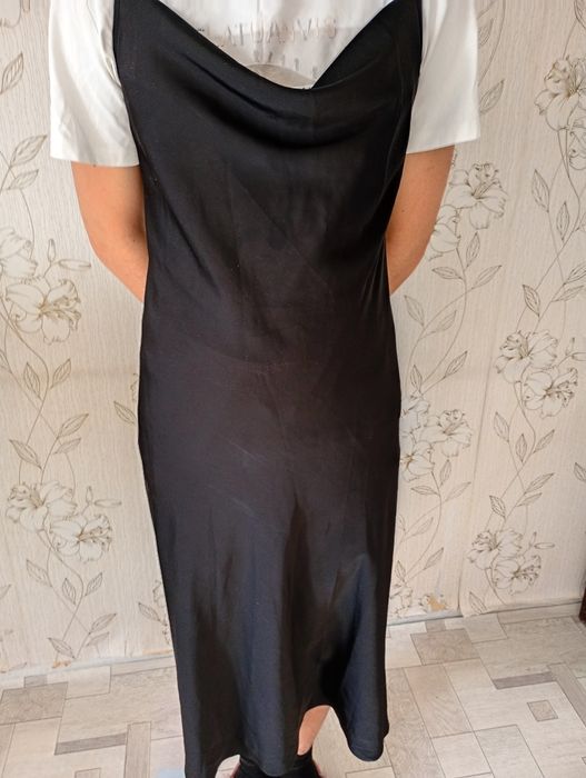 Продам платье женский