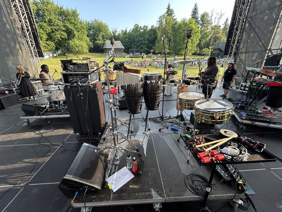 Inchiriez Backline,tobe,amplificatoare, piane,chitara,cinele