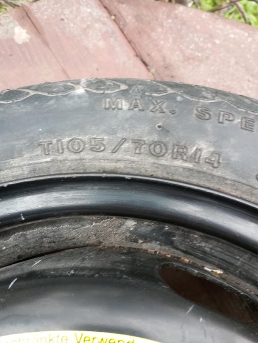 Резервна гума патерица