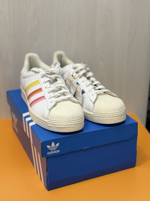 Adidas Superstar
