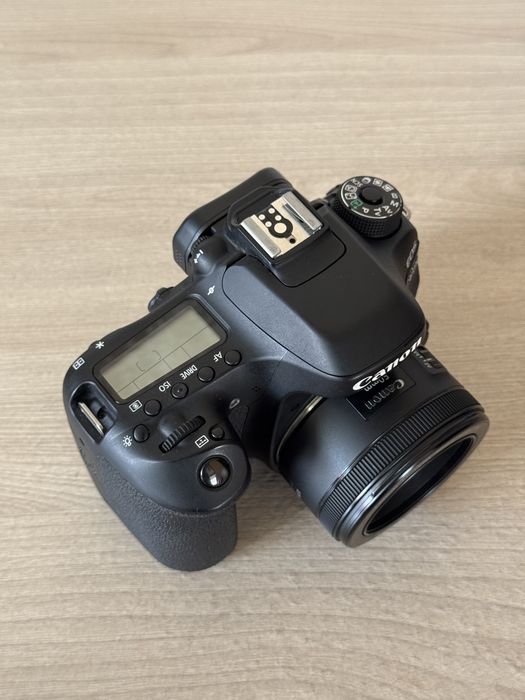 Фотоаппарат Canon 80D