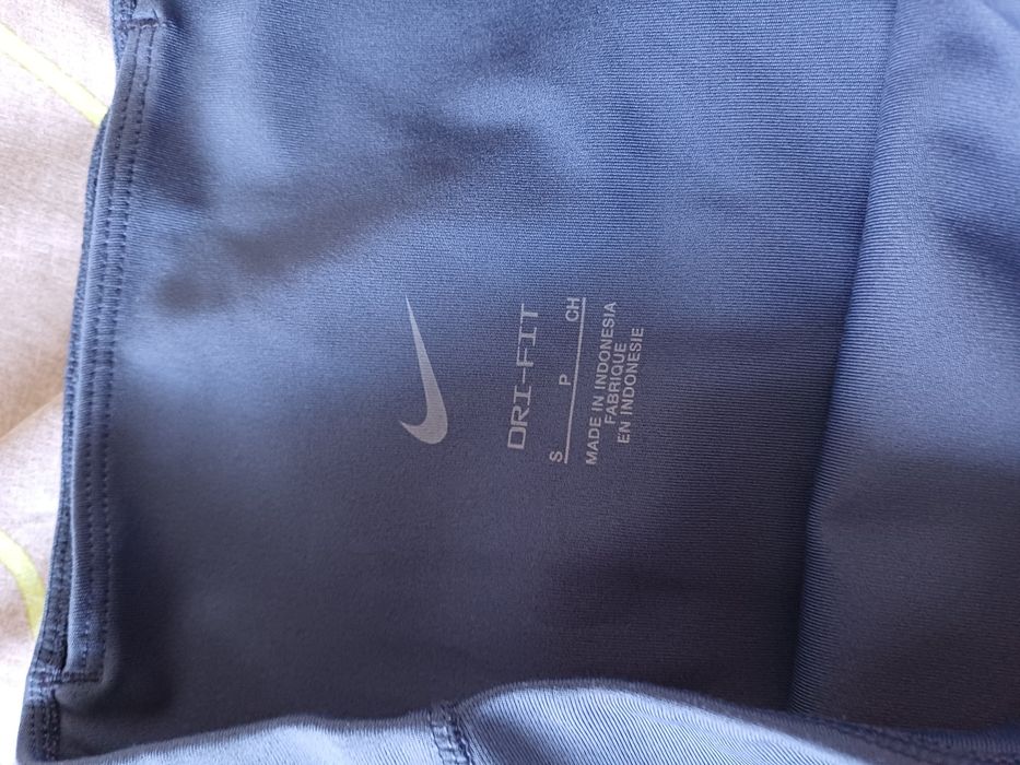 Син клин  Nike S