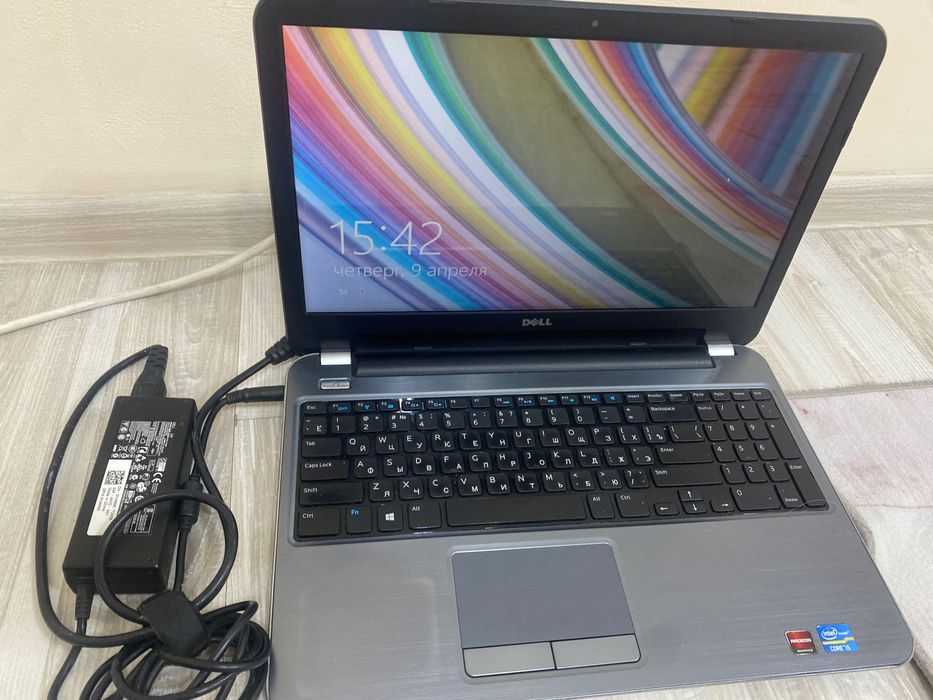 Ноутбук Dell  (Core i3 / Radeon) для учебы и работы