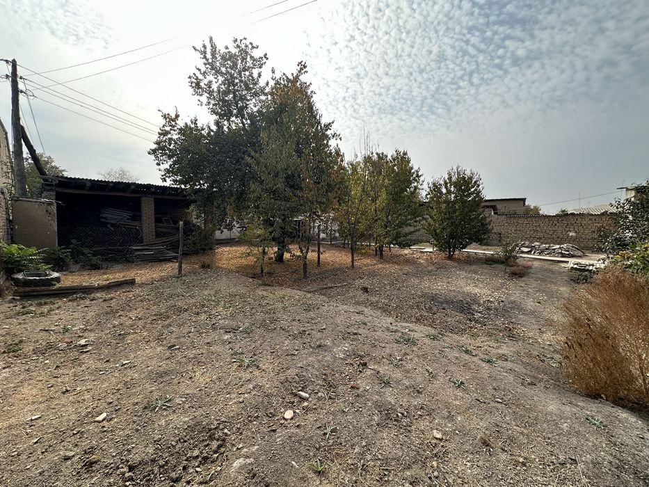 Bo’ka tumani qoq markazidan 5 sotix yer sotiladi