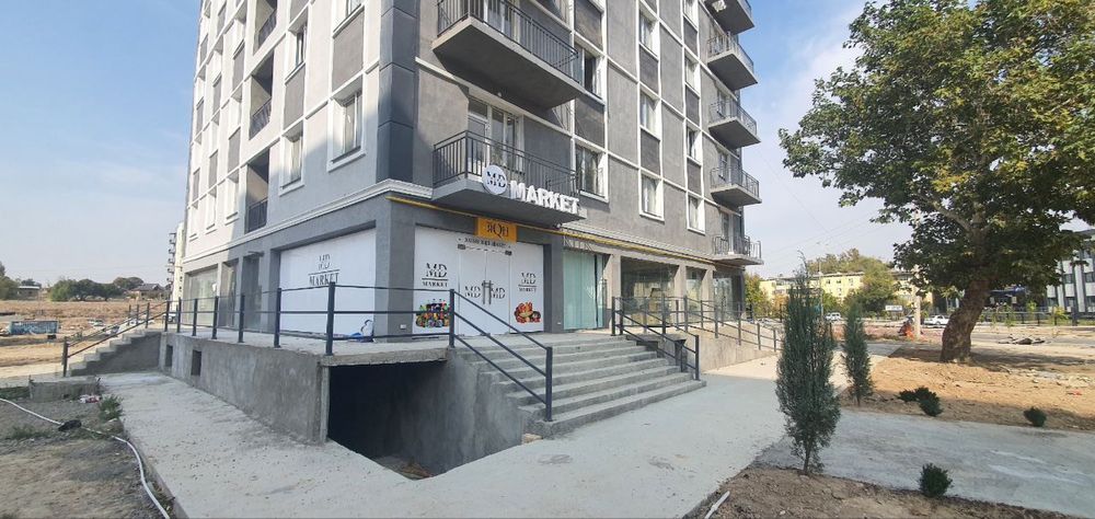 Чирчик шахри 2 микро район Янги узб Дукон сотилади 66 квадрат 62.000$