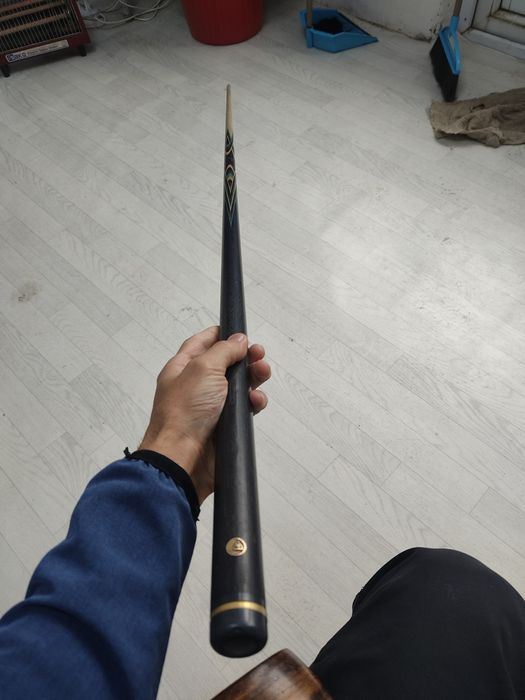 кии билярьдный.             тюльпан