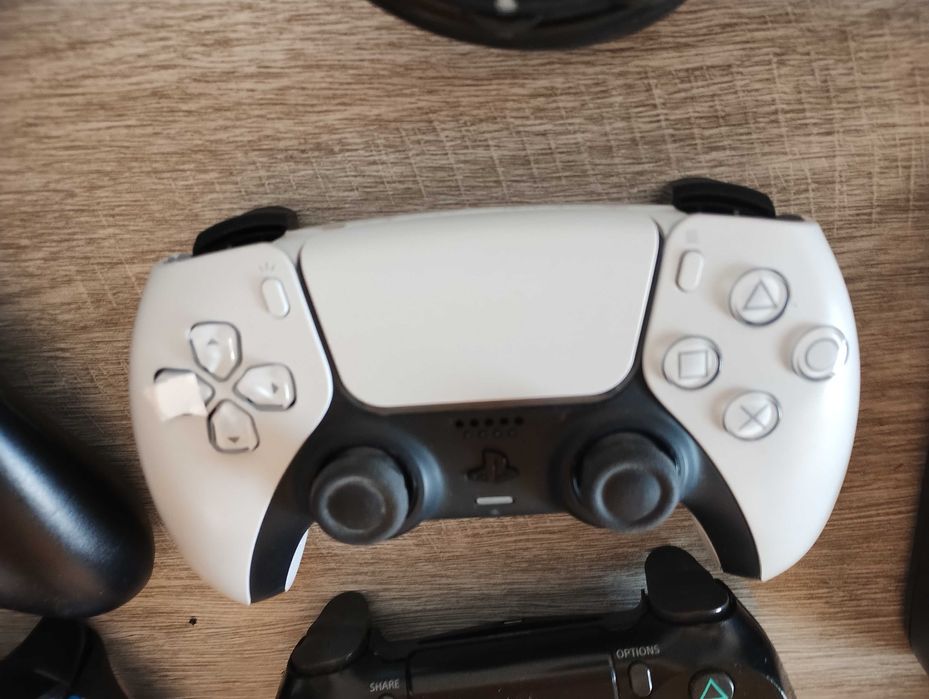 РАЗЧИСТВАНЕ ЛОТ от аксесоари за PlayStation Nintendo Xbox и други